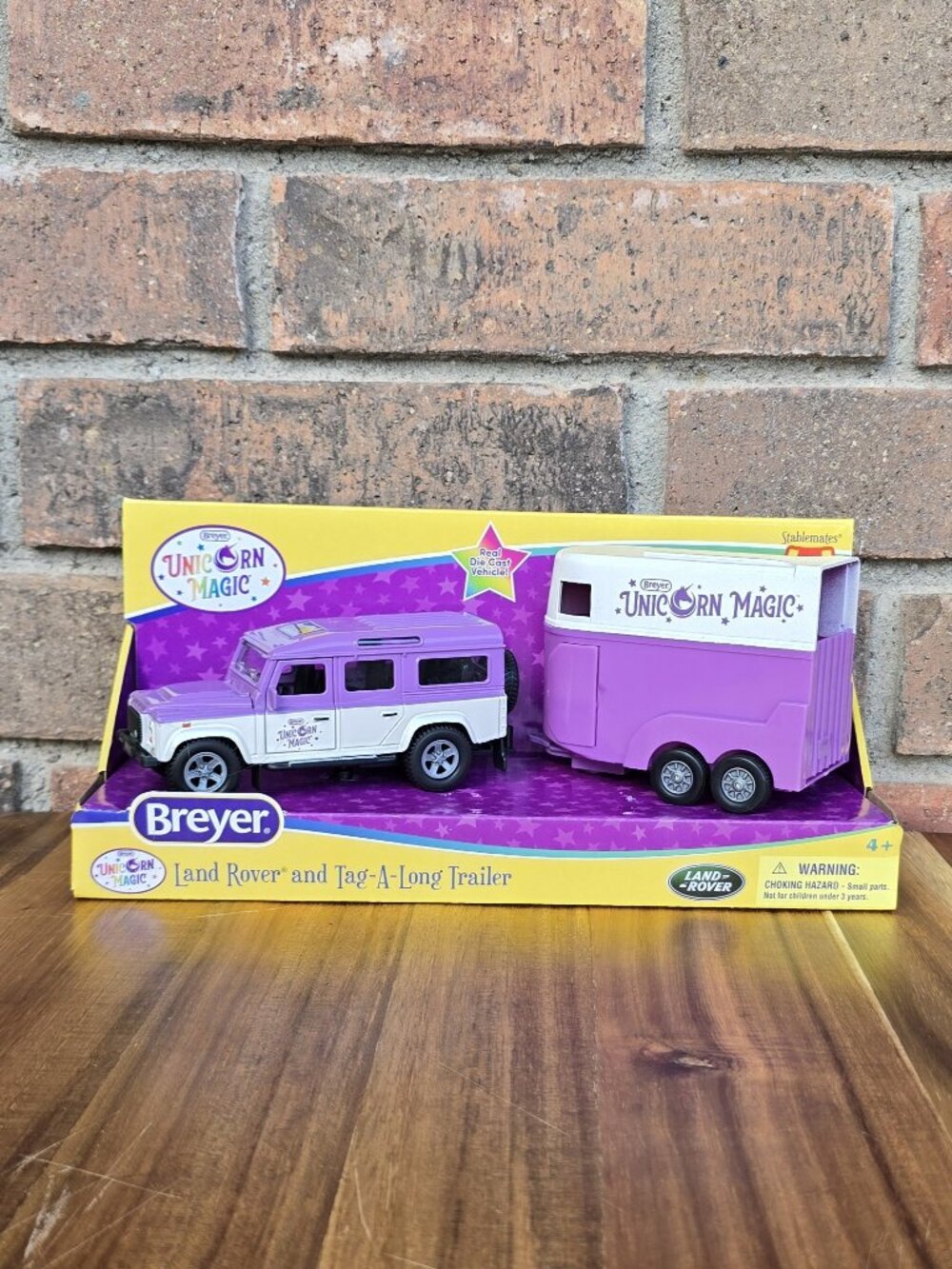 Breyer Unicorn Magic Land Rover & Tag-a-Long Trailer without Unicorns (SM-10250)